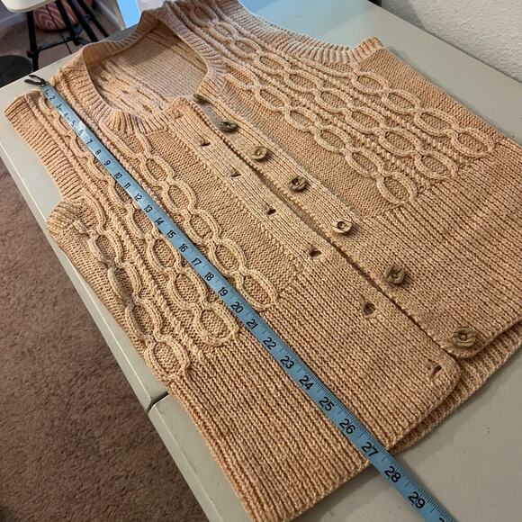 Pale Pink Chunky Cable Knit Sleeveless Button Front Vest Top Sweater Size Medium - Picture 7 of 8